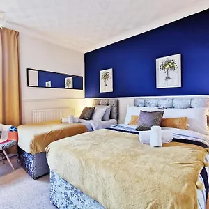 Summer Lane House-3 Bedrooms-close To M1-longer Stay-free Parking , Barnsley United Kingdom
