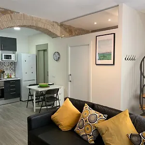 Pintor Massanet - Casa De Piedra Adaptada En Lescala , L' Escala Espagne